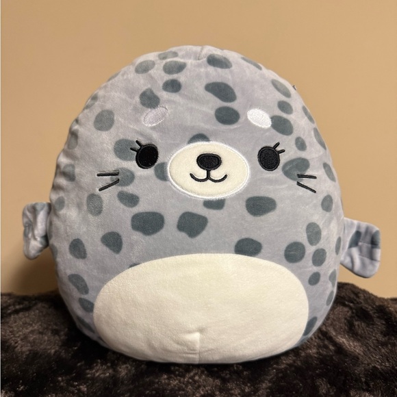 Squishmallows Other - Squishmallows Odile the Seal 10” Plush